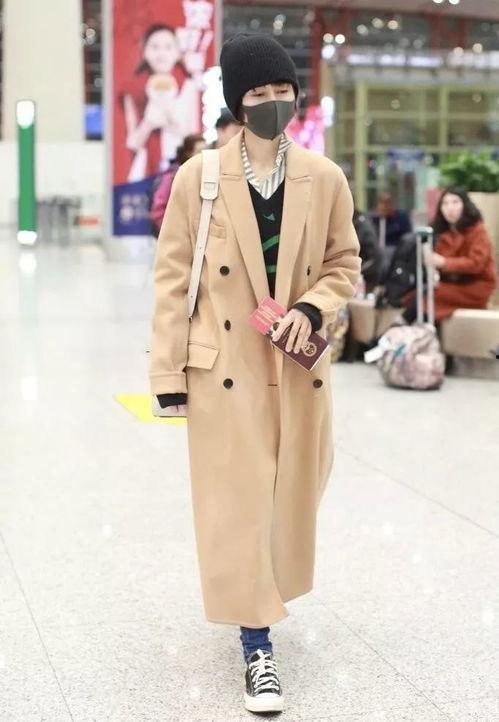 明星的驼色大衣,明星驼色大衣演绎优雅风范