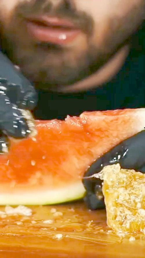 海外网红吃瓜合集,揭秘海外吃瓜盛宴